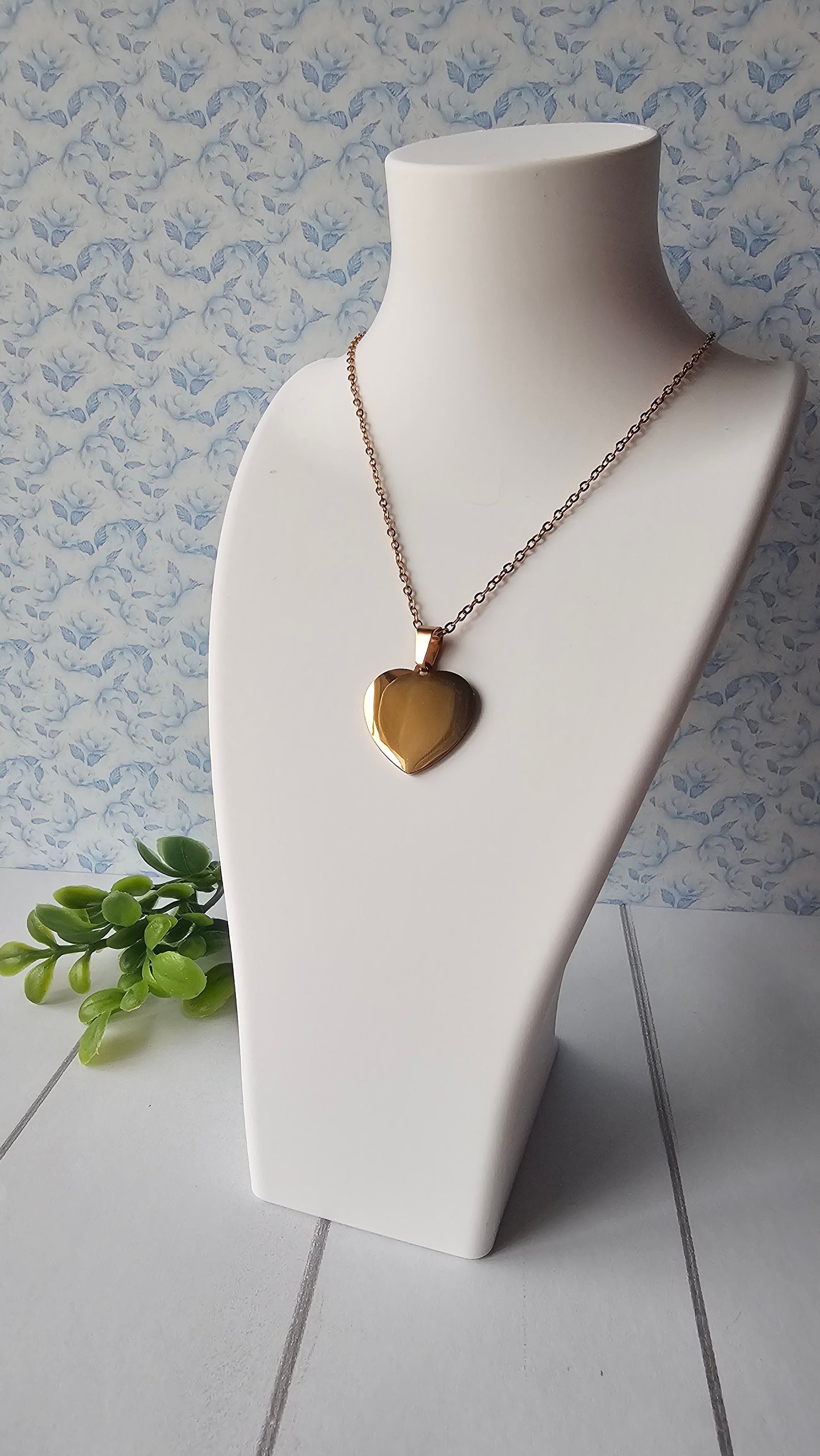 Engraved Heart Necklace – A Timeless Symbol of Love