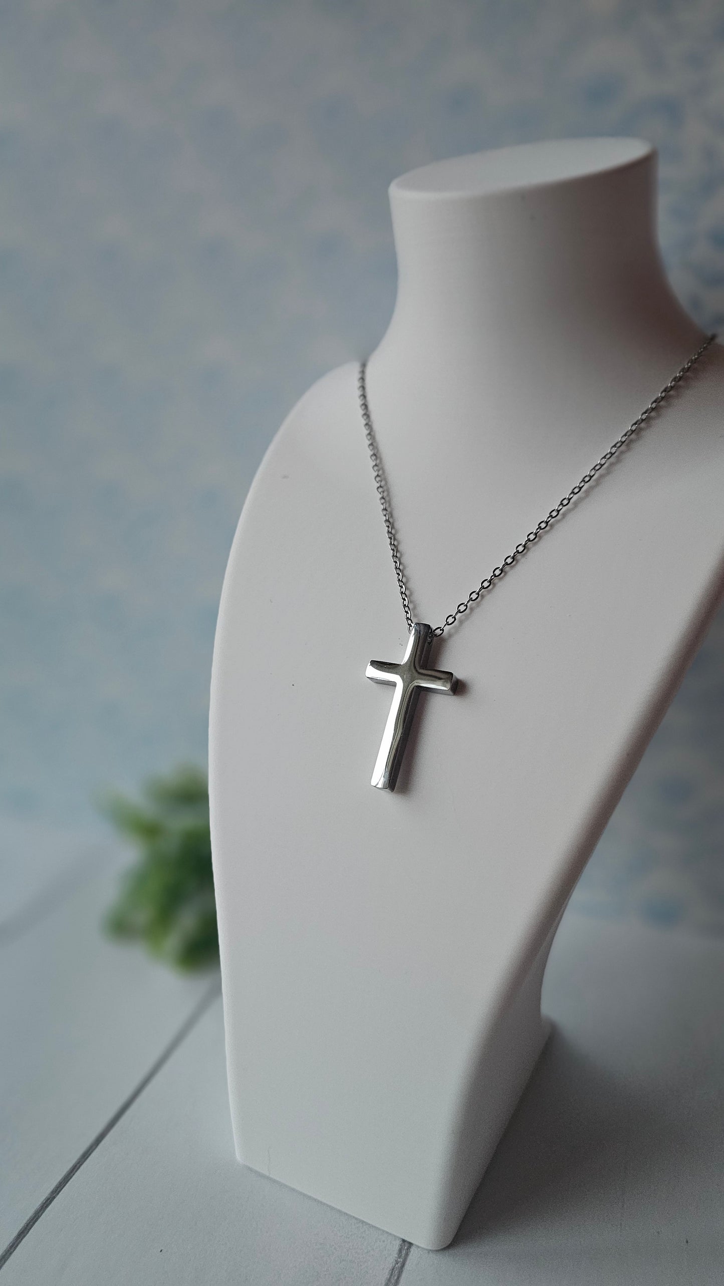 Personalized Cross Necklace – Minimal Faith Jewelry | Custom Engraved Christian Necklace